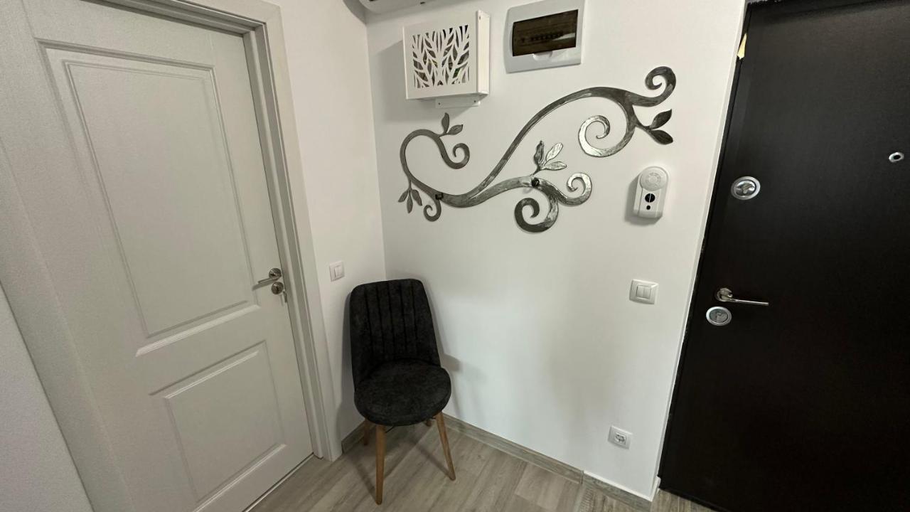 Apartament Lux Bacovia 2 Daire Bacău Dış mekan fotoğraf