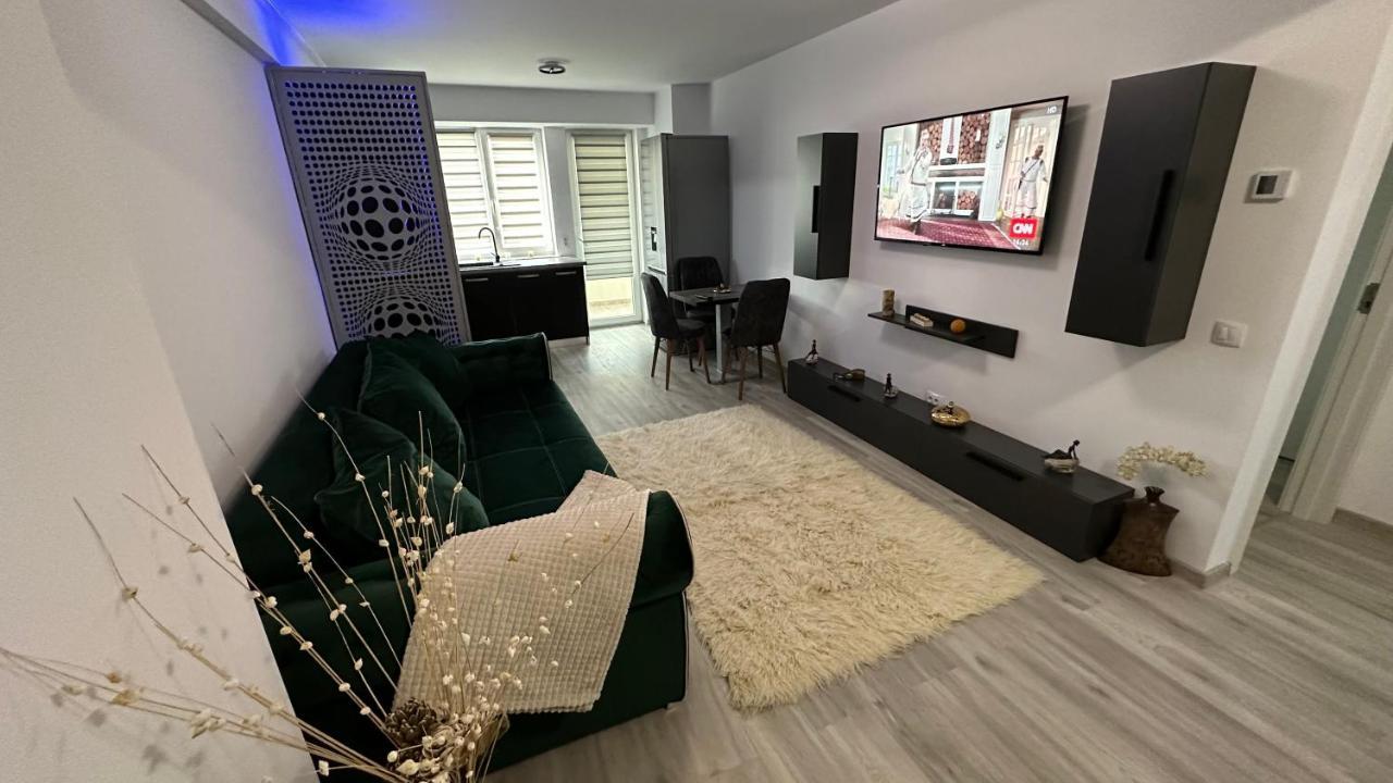 Apartament Lux Bacovia 2 Daire Bacău Dış mekan fotoğraf
