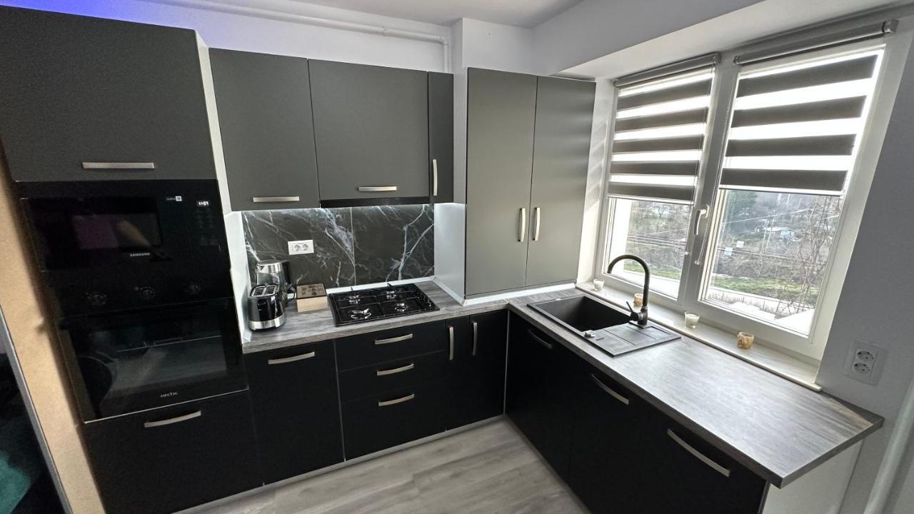 Apartament Lux Bacovia 2 Daire Bacău Dış mekan fotoğraf